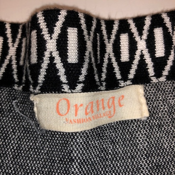 Orange designed size small midi skirt - Picture 2 of 4